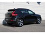 Volvo XC40 B4 Plus Dark | Trekhaak elektrisch uitklapbaar | Verwarmbare voorstoelen en stuurwiel | Premium audio by Harman Kardon | Adaptieve cruise control | Apple Carplay & Android Auto | Bots herkenning en activatie | Elektrisch verstelbare bestuurdersstoel met geheugen | Navigatiesysteem full map |