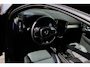 Volvo XC40 B4 Plus Dark | Trekhaak elektrisch uitklapbaar | Verwarmbare voorstoelen en stuurwiel | Premium audio by Harman Kardon | Adaptieve cruise control | Apple Carplay & Android Auto | Bots herkenning en activatie | Elektrisch verstelbare bestuurdersstoel met geheugen | Navigatiesysteem full map |