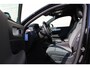 Volvo XC40 B4 Plus Dark | Trekhaak elektrisch uitklapbaar | Verwarmbare voorstoelen en stuurwiel | Premium audio by Harman Kardon | Adaptieve cruise control | Apple Carplay & Android Auto | Bots herkenning en activatie | Elektrisch verstelbare bestuurdersstoel met geheugen | Navigatiesysteem full map |