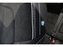 Volvo EC40 Single Motor Extended Range Plus Black Ed. 82 kWh | Elektrisch verstelbare voorstoelen | Bestuurdersstoel met geheugen | Voorstoelen & stuurwiel verwarmbaar | Rondomzichtcamera | Dodehoekdetectie met correctie | Pilot Assist & Adaptive Cruise Control | Google Services | Apple Carplay & Android Auto | Extra getint glas | Elektrisch bedienbare achterklep | Warmtepomp |