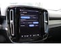Volvo EC40 Single Motor Extended Range Plus Black Ed. 82 kWh | Elektrisch verstelbare voorstoelen | Bestuurdersstoel met geheugen | Voorstoelen & stuurwiel verwarmbaar | Rondomzichtcamera | Dodehoekdetectie met correctie | Pilot Assist & Adaptive Cruise Control | Google Services | Apple Carplay & Android Auto | Extra getint glas | Elektrisch bedienbare achterklep | Warmtepomp |