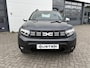 Dacia Duster 1.0 TCe 100 pk Bi-Fuel Expression | Trekhaak | 4 seizoensbanden | Camera achter | Stoelverwarming voor |