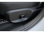 Volvo EX30 P5 Long Range Plus 69 kWh | Elektrisch verstelbare voorstoelen | Bestuurdersstoel met geheugen | Voorstoelen & stuurwiel verwarmbaar | Achteruitrijcamera | Dodehoekdetectie met correctie | Pilot Assist & Adaptive Cruise Control | Google Services | Apple Carplay & Android Auto | Extra getint glas | Elektrisch bedienbare achterklep | Warmtepomp | Vehicle-to-load |