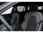 Volvo V60 T6 AWD Plug-in Hybrid Ultra Dark | Elektrisch glazen panorama-dak | Elektrisch verstelbare bestuurders- en bijrijdersstoel met geheugen | Dodehoek detectie met correctie | Pilot assist & adaptieve cruise control | Rondomzicht camera | Head-up display | Extra getint glas | Nappa lederen/ Open grid textiel bekleding | Google services | Apple Carplay & Android Auto | Voorstoelen & stuurwiel verwarmd | Keyless Entry & Drive | Premium Audio by Harman Kardon |