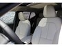 Volvo XC40 2.0 B4 Plus Dark | Achteropkomend verkeer waarschuwing | Apple Carplay & Android Auto | Electronic climate controle | Dodehoekdetectie met correctie | Elektronisch Stabiliteits Programma | Kruisend verkeer detectie | Navigatiesysteem full map | Rijstrooksensor met correctie | Voorstoelen verwarmd