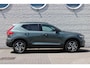 Volvo XC40 2.0 B4 Plus Dark | Achteropkomend verkeer waarschuwing | Apple Carplay & Android Auto | Electronic climate controle | Dodehoekdetectie met correctie | Elektronisch Stabiliteits Programma | Kruisend verkeer detectie | Navigatiesysteem full map | Rijstrooksensor met correctie | Voorstoelen verwarmd