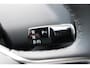Volvo EX30 P5 Long Range Plus Black Edition Europa 69 kWh | Elektrisch verstelbare voorstoelen | Bestuurdersstoel met geheugen | Voorstoelen & stuurwiel verwarmbaar | Achteruitrijcamera | Dodehoekdetectie met correctie | Pilot Assist & Adaptive Cruise Control | Google Services | Apple Carplay & Android Auto | Extra getint glas | Elektrisch bedienbare achterklep | Warmtepomp | Vehicle-to-load |
