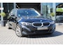 BMW 3-Serie Touring 320e xDrive/Led/Trekhaak/Navi/Tel/All seas/