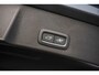Volvo EX40 Single Motor Extended Range Ultra Black Edition | Europa | Harman Kardon audio | 20" | Schuif-/kanteldak | Getint Glas | Elektrische stoelverstelling | Nubuck bekleding | Adaptive Cruise Control | Dodehoekdetectie |