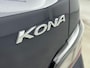 Hyundai Kona Electric EV COMFORT 39 kWh | FACELIFT MODEL | SoH 95,3% | PDC | 3 FASEN | WARMTEPOMP | CAMERA | CLIMA | CRUISE ADAPT. | NAVI | PRIVACY GLASS | DAKRAILING | APPLE CAR PLAY & ADROID AUTO |