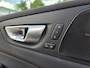 Volvo XC60 2.0 B4 Plus Dark | 2024 / 1e Eigenaar / Facelift | Elektr. Trekhaak / A.Klep | 360/H&K/20"