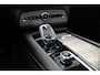 Volvo XC90 2.0 T8 Recharge AWD Ultimate Dark | Nappa Leder met ventilatie Charcoal | Dealeronderhouden | Headup Display | Premium Audio by Harman Kardon | Apple Carplay | Google Maps | Pilot Assist | Adaptieve Cruise Control | Pre-conditioning met timer | 4-Zone Electronic Climate Control | Google Assistant | Stoelmassage | Stoelventilatie | Keyless | Intellisafe Assist | Getinte ramen achter | Verwarmbaar stuurwiel | Intellisafe Surround | Elektrisch verstelbare voorstoelen met geheugen | Blis | 22 Inch | All Seasonbanden | 6,4KW Boordlader | Driftwood houtinleg | One Pedal Drive | Visual Park Assist |  Verwarmbare voorstoelen | Verwarmbare stoelen 2e zitrij | Volvo Guard Alarm | Full Led | Panoramadak | Draadloze telefoonoplader | Verlichtingspack 2