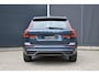 Volvo XC60 2.0 T6 Plug-in hybrid AWD Ultra Dark | Allseason banden | Trekhaak | Headup display | Panoramadak\schuifdak | Stoel en stuurwarming | Elektrisch verstelbare stoelen met geheugen |