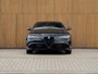 Alfa Romeo Giulia 2.0 T GME AWD Competizione Staat in loods klaar voor foto