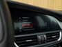 Alfa Romeo Giulia 2.0 T GME AWD Competizione Staat in loods klaar voor foto