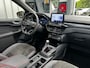 Ford Kuga 1.5 150 PK ST-Line X | ELEK. SCHUIF-/KANTELDAK| HEAD-UP DISPLAY| B&O SOUND| ADAPTIEVE CRUISE CONTROL| STUUR, STOEL, VOORRUIT EN ACHTERBANKVERWARMING| ALCANTARA SPORTSTOELEN| DODEHOEK DETECTIE| LED|