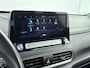 Hyundai Kona Electric EV COMFORT 64 kWh | PDC | 3 FASEN | WARMTEPOMP | CAMERA | CLIMA | CRUISE ADAPT. | NAVI | PRIVACY GLASS | DAKRAILING | APPLE CAR PLAY & ADROID AUTO |