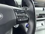 Hyundai Kona Electric EV COMFORT 64 kWh | PDC | 3 FASEN | WARMTEPOMP | CAMERA | CLIMA | CRUISE ADAPT. | NAVI | PRIVACY GLASS | DAKRAILING | APPLE CAR PLAY & ADROID AUTO |