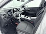 Hyundai Kona Electric EV COMFORT 64 kWh | SoH 97%! | PDC | 3 FASEN | WARMTEPOMP | CAMERA | CLIMA | CRUISE ADAPT. | NAVI | PRIVACY GLASS | DAKRAILING | APPLE CAR PLAY & ADROID AUTO | WLTP 481 KMS |
