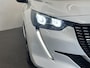 Peugeot 208 1.2 PureTech Style Navigatie Apple Carplay Android Auto Parkeersensoren achter Head-up display Cruise Control Full Led Climate Control Lichtmetalen velgen