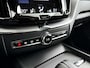 Volvo XC60 Recharge T8 AWD R-Design | Panoramadak | 360° camera | Harman Kardon | Head-up display | Stoel- en Stuurverwarming | Stoelventilatie |