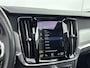 Volvo V90 2.0 B5 R-Design 251PK | Elektrische Trekhaak | Schuif-/Kanteldak | Harman Kardon Audio | 20'' Inch Velgen | Adaptieve Cruise Control | Apple CarPlay & Android Auto