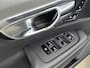 Volvo V90 2.0 B5 R-Design 251PK | Elektrische Trekhaak | Schuif-/Kanteldak | Harman Kardon Audio | 20'' Inch Velgen | Adaptieve Cruise Control | Apple CarPlay & Android Auto