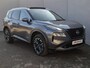 Nissan X-Trail 1.5 e-Power Tekna Automaat / Schuifdak / Fabrieksgarantie tot 04-2028<100.000 / All season banden / Head Up Display / Elektrische achterklep /  / Stuur-, Stoel & Achterbank verwarming / Adaptief cruise control /