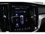 Volvo V60 T6 AWD Plug-in Hybrid Aut. Plus/Dark | Voor- en achter stoelen verwarmd | Head- up Display | Panorama dak | 360 graden camera | 19 inch lichtmetalen velgen | Nappa ledere bekleding | Extra getint glas achter | Apple Carplay/Android Auto |