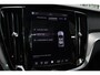 Volvo V60 T6 AWD Plug-in Hybrid Aut. Plus/Dark | Voor- en achter stoelen verwarmd | Head- up Display | Panorama dak | 360 graden camera | 19 inch lichtmetalen velgen | Nappa ledere bekleding | Extra getint glas achter | Apple Carplay/Android Auto |