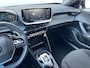 Peugeot 2008 1.2 Hybrid (136 pk) Style automaat - Apple Carplay - parkeersensoren - 8.712 km!