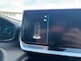 Peugeot 2008 1.2 Hybrid (136 pk) Style automaat - Apple Carplay - parkeersensoren - 8.712 km!