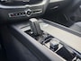 Volvo XC60 2.0 T6 Plug-in hybrid AWD Plus Dark | SOH:99% | Long Range | Google | Trekhaak | Panorama-schuifdak | Memory | Power Seat | Stoel/stuur verwarming | Standkachel | Camera |