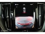 Volvo XC60 2.0 T6 Plug-in hybrid AWD Plus Black Edition - Panoramadak - Carplay - Stoelverwarming voor en achter