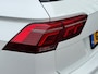 Volkswagen Tiguan 1.5 TSI 150pk DSG R-Line | Trekhaak | Camera | Carplay | 20 Inch | Elek. Achterklep | Rijklaar incl. garantie