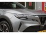 Alfa Romeo Junior ELETTRICA SPECIALE 156PK 54 kWh | WARMTEPOMP | TECHNOLOGIE PAKKET (O.A. FULL LED ADAPTIVE MATRIX KOPLAMPEN/DODEHOEK DETECTIE/DRAADLOZE TELEFOONLADER/ACHTERUITRIJ CAMERA/PARKEERSENSOREN VOOR, ACHTER,ZIJKANT) | DRAADLOZE APPLE CARPLAY/ANDROID AUTO | CLIMATE CONTROL | ELEKTRISCH BEDIENBARE ACHTERKLEP | STOEL VERWARMING | ELEKTRISCH BEDIENBARE VOORSTOEL MET MASSAGE FUNCTIE | VERKEERSBORDEN HERKENNING | ADAPTIVE CRUISE CONTROL | KEYLESS ENTRY/START | ALL SEASON BANDEN | LICHTMETALEN VELGEN 18" | NAVIGATIE | DAB+ RADIO |