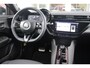 Alfa Romeo Junior ELETTRICA SPECIALE 156PK 54 kWh | WARMTEPOMP | TECHNOLOGIE PAKKET (O.A. FULL LED ADAPTIVE MATRIX KOPLAMPEN/DODEHOEK DETECTIE/DRAADLOZE TELEFOONLADER/ACHTERUITRIJ CAMERA/PARKEERSENSOREN VOOR, ACHTER,ZIJKANT) | DRAADLOZE APPLE CARPLAY/ANDROID AUTO | CLIMATE CONTROL | ELEKTRISCH BEDIENBARE ACHTERKLEP | STOEL VERWARMING | ELEKTRISCH BEDIENBARE VOORSTOEL MET MASSAGE FUNCTIE | VERKEERSBORDEN HERKENNING | ADAPTIVE CRUISE CONTROL | KEYLESS ENTRY/START | ALL SEASON BANDEN | LICHTMETALEN VELGEN 18" | NAVIGATIE | DAB+ RADIO |
