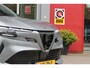 Alfa Romeo Junior ELETTRICA SPECIALE 156PK 54 kWh | WARMTEPOMP | TECHNOLOGIE PAKKET (O.A. FULL LED ADAPTIVE MATRIX KOPLAMPEN/DODEHOEK DETECTIE/DRAADLOZE TELEFOONLADER/ACHTERUITRIJ CAMERA/PARKEERSENSOREN VOOR, ACHTER,ZIJKANT) | DRAADLOZE APPLE CARPLAY/ANDROID AUTO | CLIMATE CONTROL | ELEKTRISCH BEDIENBARE ACHTERKLEP | STOEL VERWARMING | ELEKTRISCH BEDIENBARE VOORSTOEL MET MASSAGE FUNCTIE | VERKEERSBORDEN HERKENNING | ADAPTIVE CRUISE CONTROL | KEYLESS ENTRY/START | ALL SEASON BANDEN | LICHTMETALEN VELGEN 18" | NAVIGATIE | DAB+ RADIO |