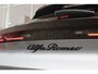 Alfa Romeo Junior ELETTRICA SPECIALE 156PK 54 kWh | WARMTEPOMP | TECHNOLOGIE PAKKET (O.A. FULL LED ADAPTIVE MATRIX KOPLAMPEN/DODEHOEK DETECTIE/DRAADLOZE TELEFOONLADER/ACHTERUITRIJ CAMERA/PARKEERSENSOREN VOOR, ACHTER,ZIJKANT) | DRAADLOZE APPLE CARPLAY/ANDROID AUTO | CLIMATE CONTROL | ELEKTRISCH BEDIENBARE ACHTERKLEP | STOEL VERWARMING | ELEKTRISCH BEDIENBARE VOORSTOEL MET MASSAGE FUNCTIE | VERKEERSBORDEN HERKENNING | ADAPTIVE CRUISE CONTROL | KEYLESS ENTRY/START | ALL SEASON BANDEN | LICHTMETALEN VELGEN 18" | NAVIGATIE | DAB+ RADIO |