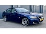 BMW 3-Serie 325i 218 pk | 6 CILINDER | LAGE KM NAP ! | AUTOMAAT | NIEUWSTAAT | UNIEK | TREKHAAK |