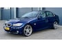 BMW 3-Serie 325i 218 pk | 6 CILINDER | LAGE KM NAP ! | AUTOMAAT | NIEUWSTAAT | UNIEK | TREKHAAK |