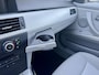BMW 3-Serie 325i 218 pk | 6 CILINDER | LAGE KM NAP ! | AUTOMAAT | NIEUWSTAAT | UNIEK | TREKHAAK |