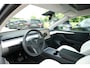 Tesla Model Y Long Range AWD 75 kWh 514 PK | Panoramadak | 360 Camera | LED Verlichting | CarPlay | Lichtmetalen Velgen | Elektrische Stoelen | Elektrische Klep | Navigatie |