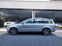 Volvo V50 2.5 T5 Summum Nieuwe Distributieriem NAP Leer Xenon Electrisch verstelbare stoelen Trekhaak PDC High performance sound