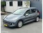 Peugeot 207 SW RIJKAAR/APK/HISTORY/PANORAMADAK/TREKHAAK/NAP/AIRCO/5drs//DIREKT MEE