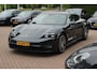 Porsche Taycan 4S Performance 84 kWh / SoH 93,3% / 1e Eign. / NL Auto / Panoramadak / 360Camera / Achterasbesturing / Burmester / Luchtvering / Keyless / 21'' / Sportdesign+Chrono / Stoel+Stuurverwarming / Dodehoek / DAB / Porsc