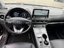 Hyundai Kona Electric EV Premium 64 kWh / Trekhaak / Camera / Head-up / Leder / CarPlay / Keyless / 17'' / Stoelverwarming+Ventilatie / Stuurverwarming / Dodehoek / DAB / ACC
