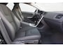 Volvo S60 1.6 T4 Momentum AUTOMAAT - Climate / Navi / Cruise / Parkeers. / Trekhaak / Lm velgen / NAP