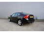 Volvo S60 1.6 T4 Momentum AUTOMAAT - Climate / Navi / Cruise / Parkeers. / Trekhaak / Lm velgen / NAP