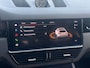 Porsche Cayenne Coupé 3.0 E-Hybrid / Trekhaak / Panoramadak / 360Camera / Achterasbesturing / Luchtvering / Sportchrono / 21'' / Leder / CarPlay / Stoelverwarming / Dodehoek / DAB / Cruise Control Adaptief